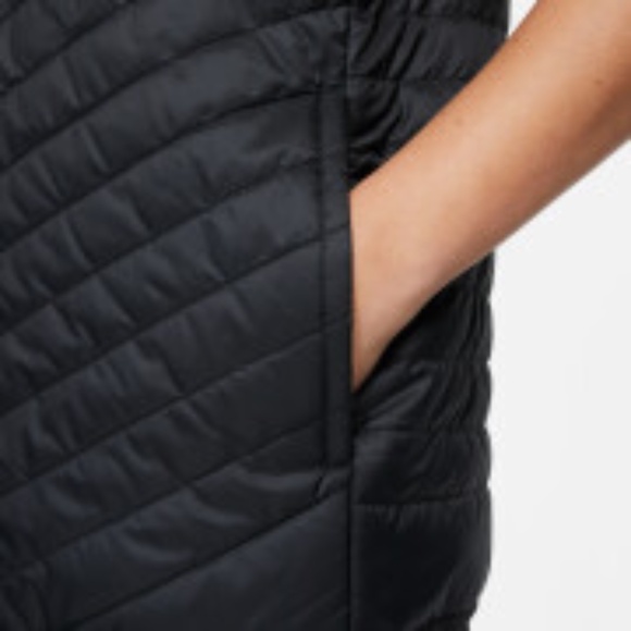 NIKE Therma sleeveless jacket Black - Picture 4 of 5